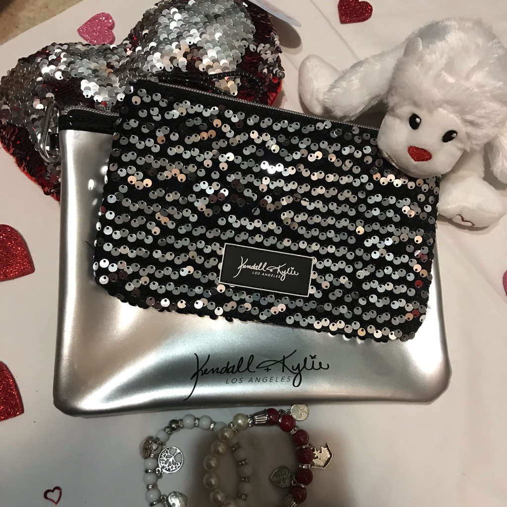 Brand New Kendall  Kyle Accessories Set